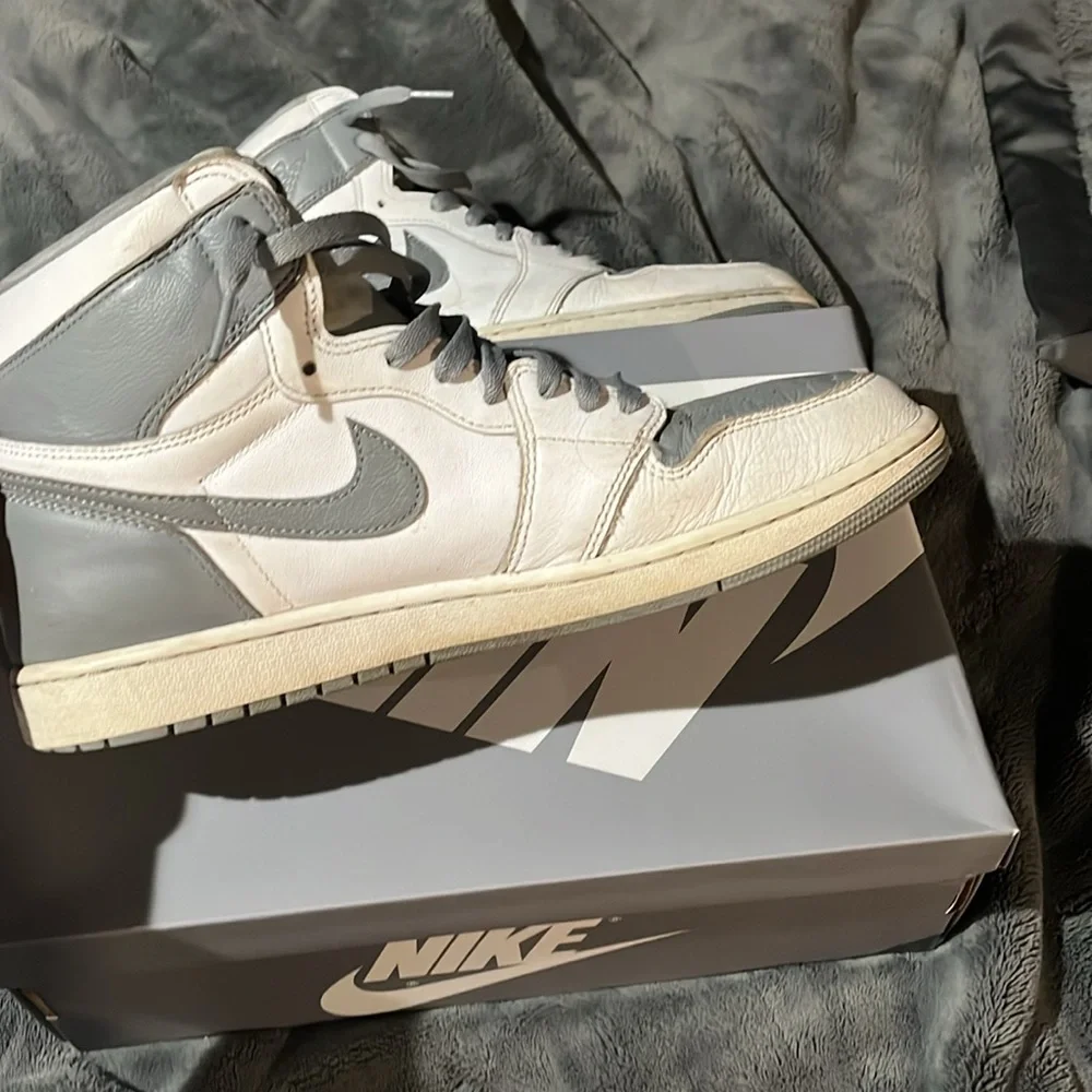 Nike Air Jordan 1 OG Stealth - Picture 3 of 5